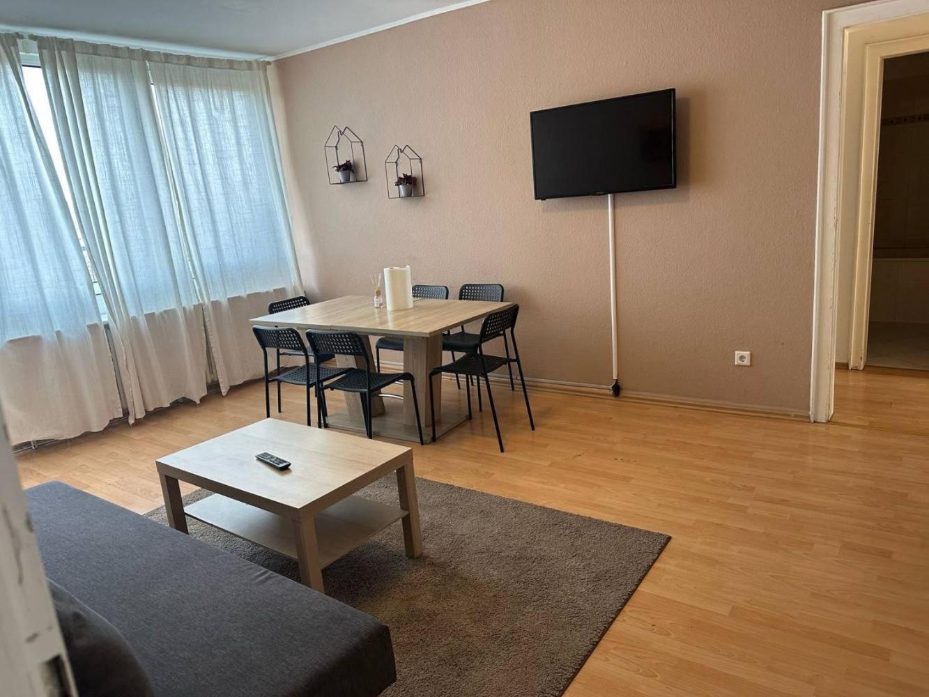 Ferienwohnung นอยส์ ภายนอก รูปภาพ