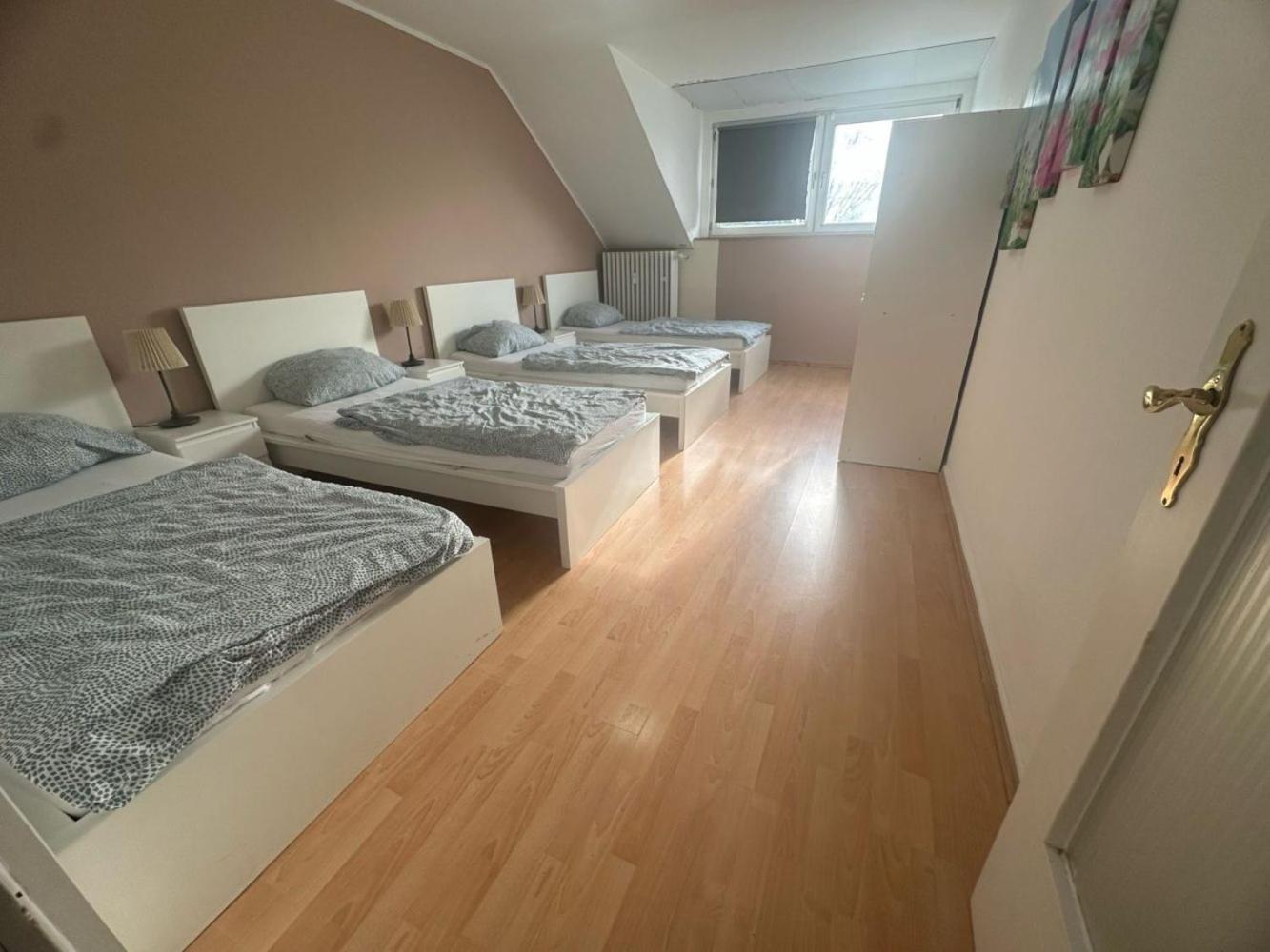 Ferienwohnung นอยส์ ภายนอก รูปภาพ
