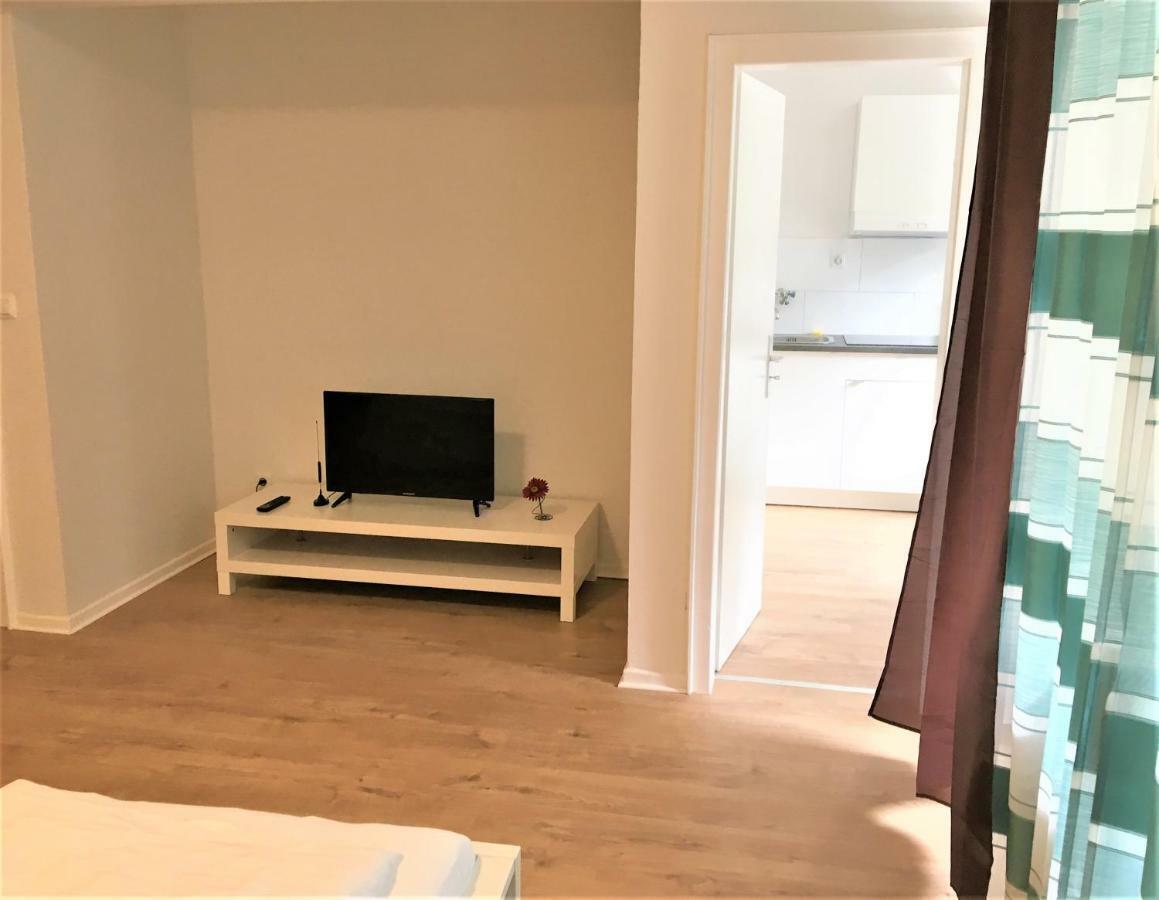 Ferienwohnung นอยส์ ภายนอก รูปภาพ